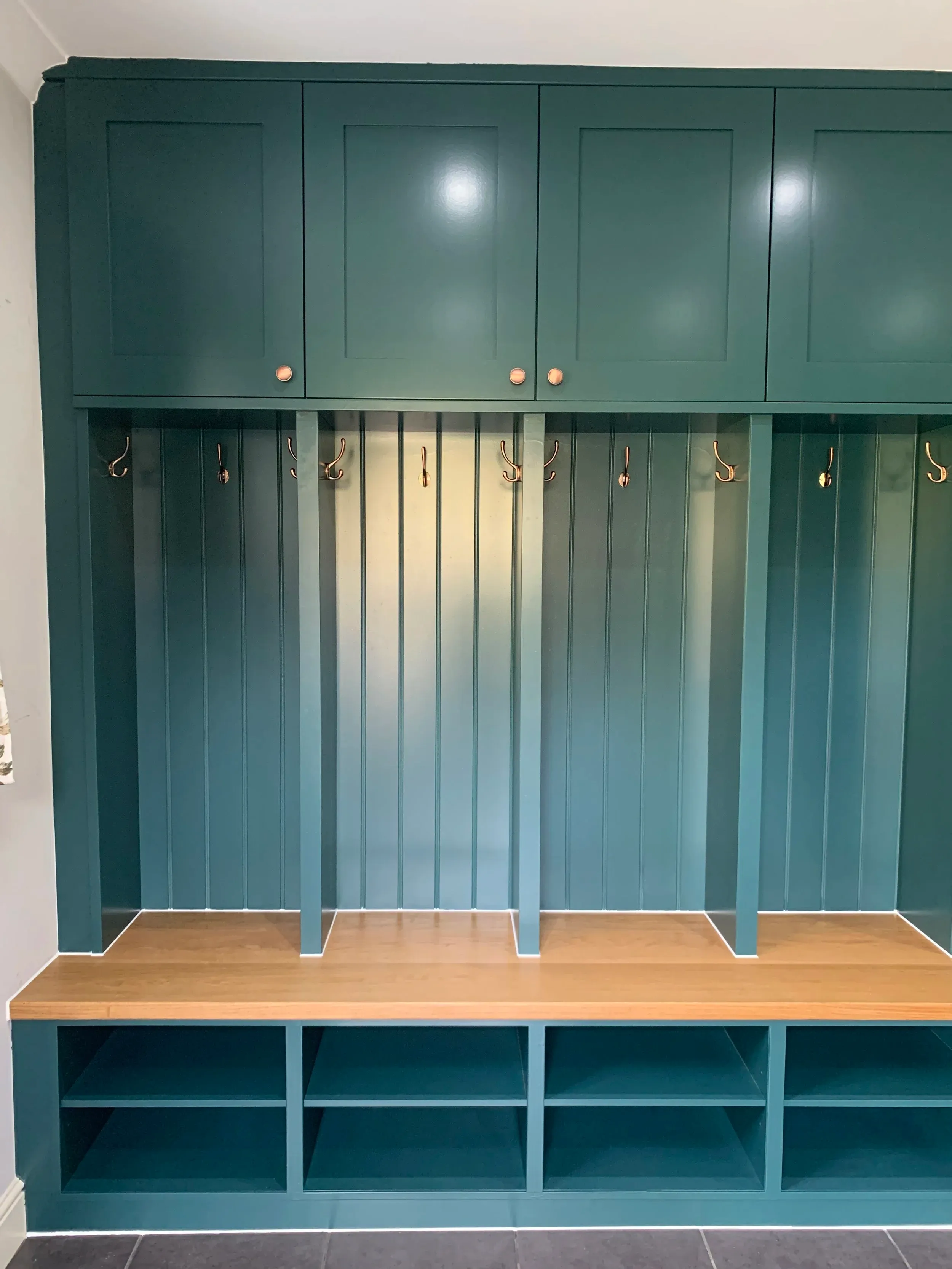 Bootroom bench and appliance cabinets, Seagull Bespoke Interiors