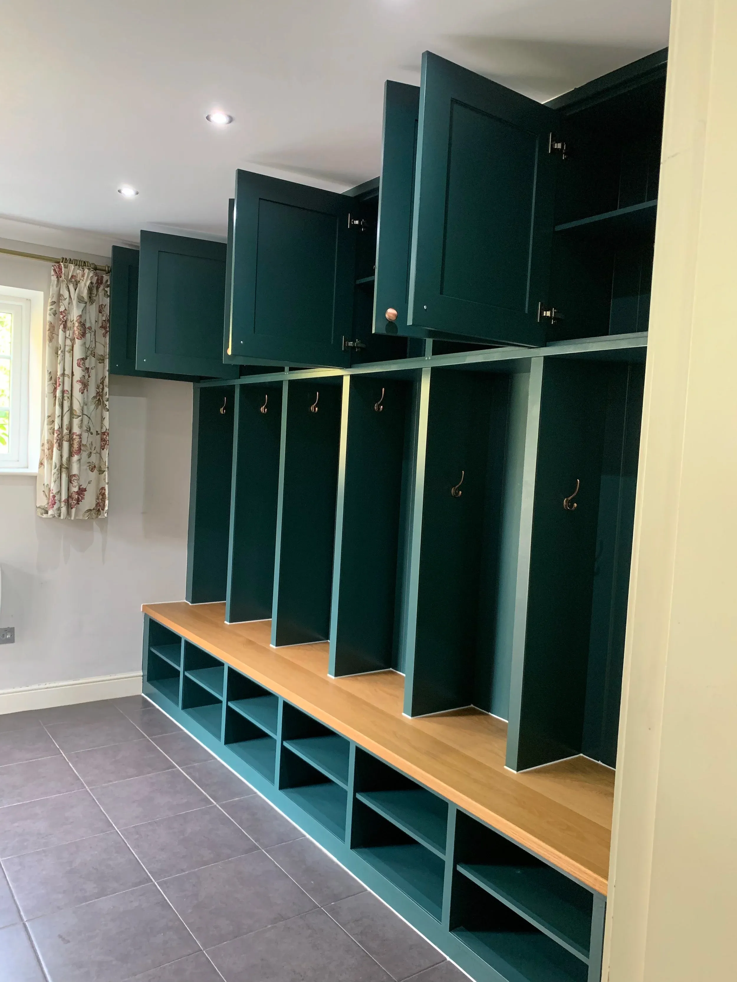 Bootroom bench and appliance cabinets, Seagull Bespoke Interiors